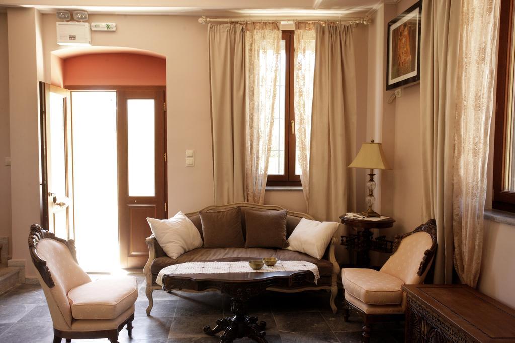 Traditional Hotel Ianthe Vessa ภายนอก รูปภาพ