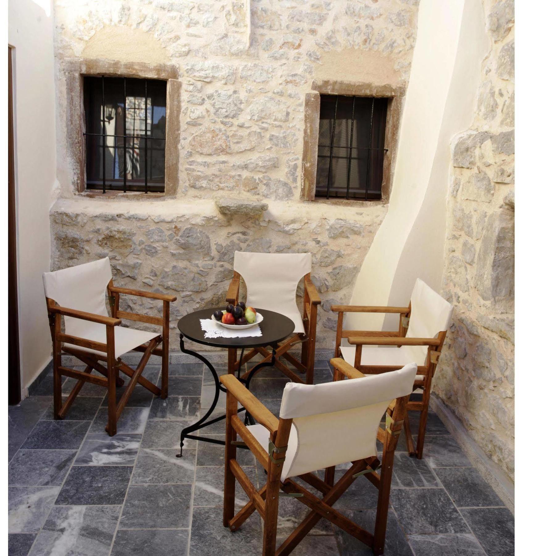 Traditional Hotel Ianthe Vessa ภายนอก รูปภาพ