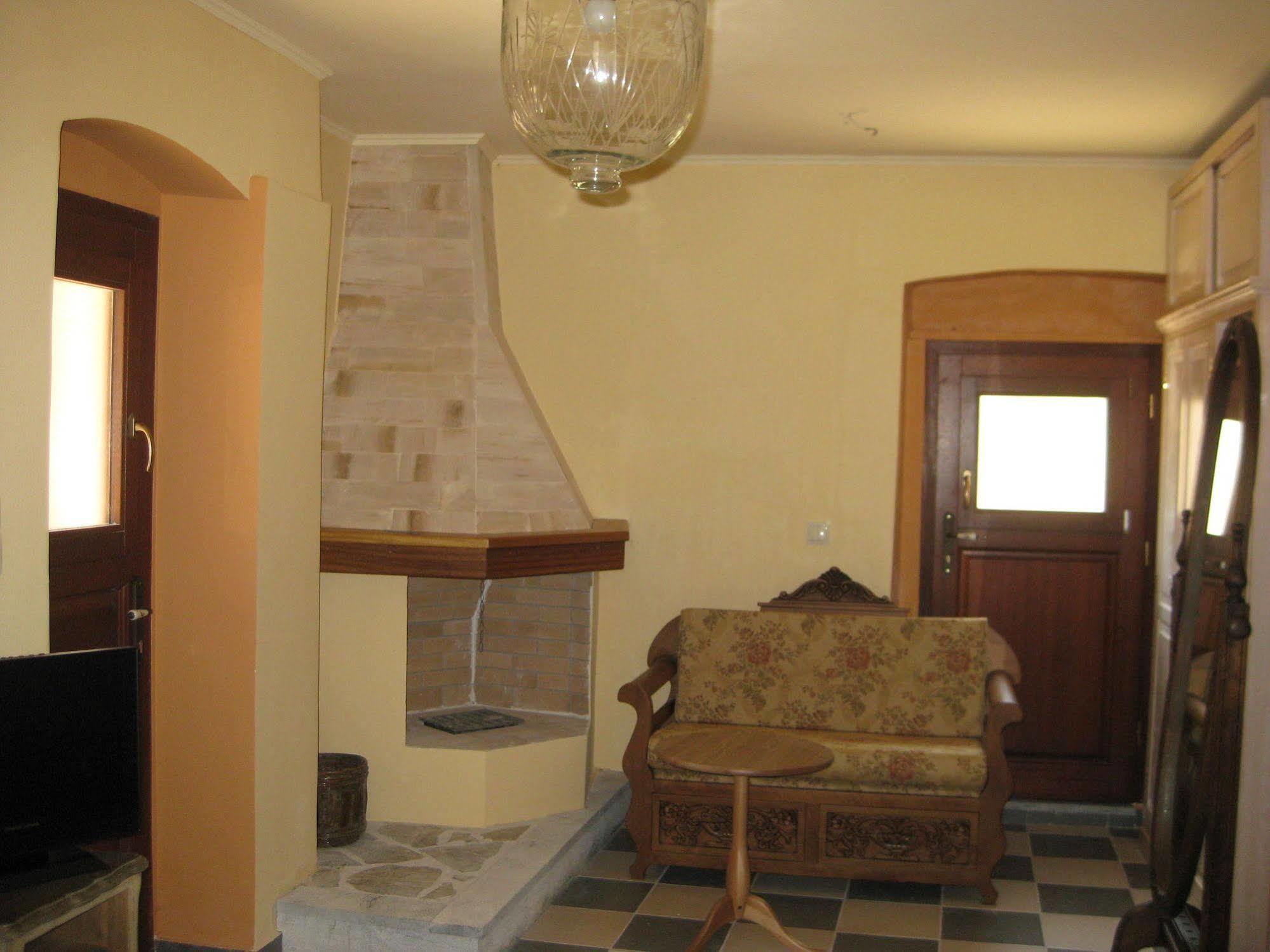 Traditional Hotel Ianthe Vessa ภายนอก รูปภาพ