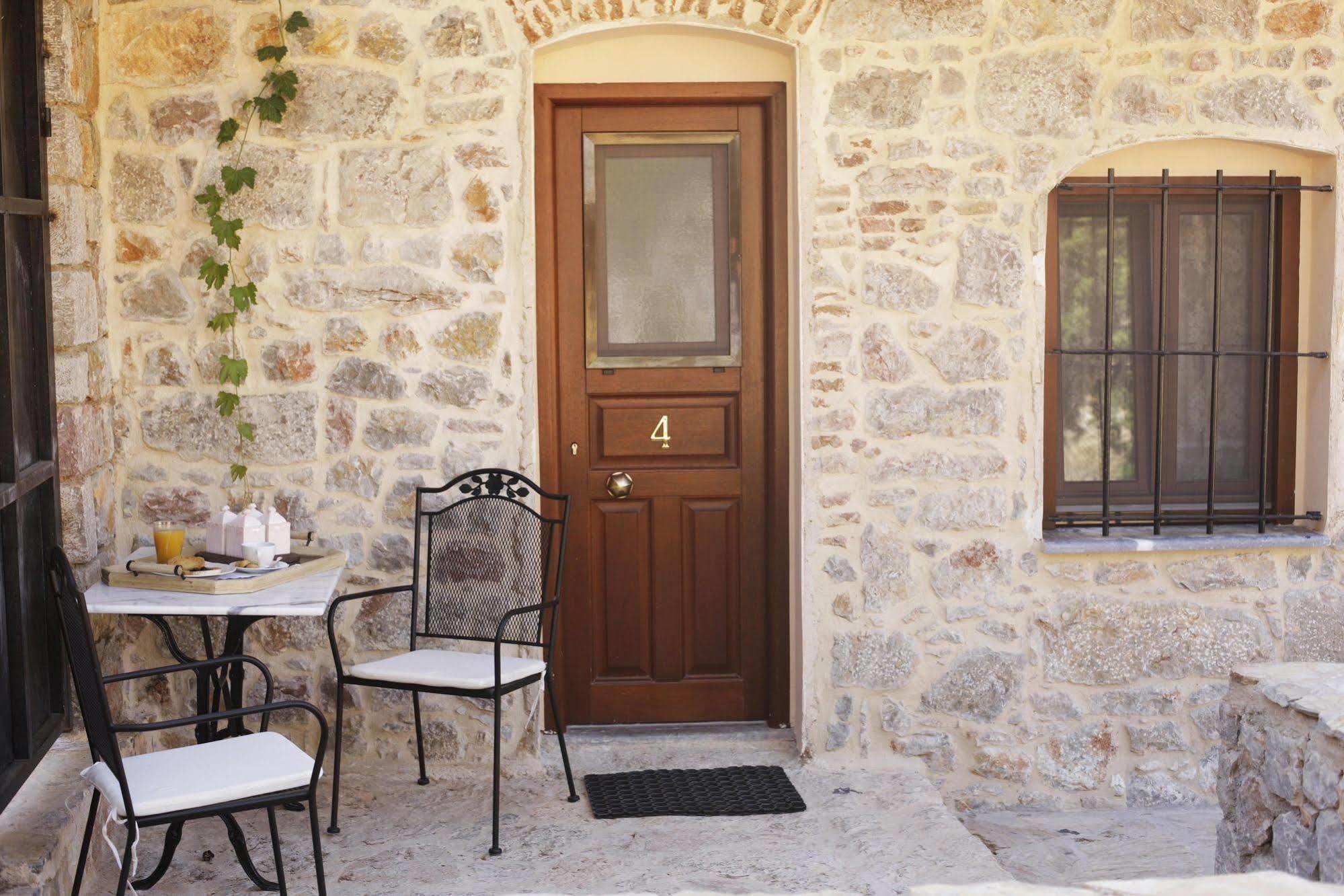 Traditional Hotel Ianthe Vessa ภายนอก รูปภาพ