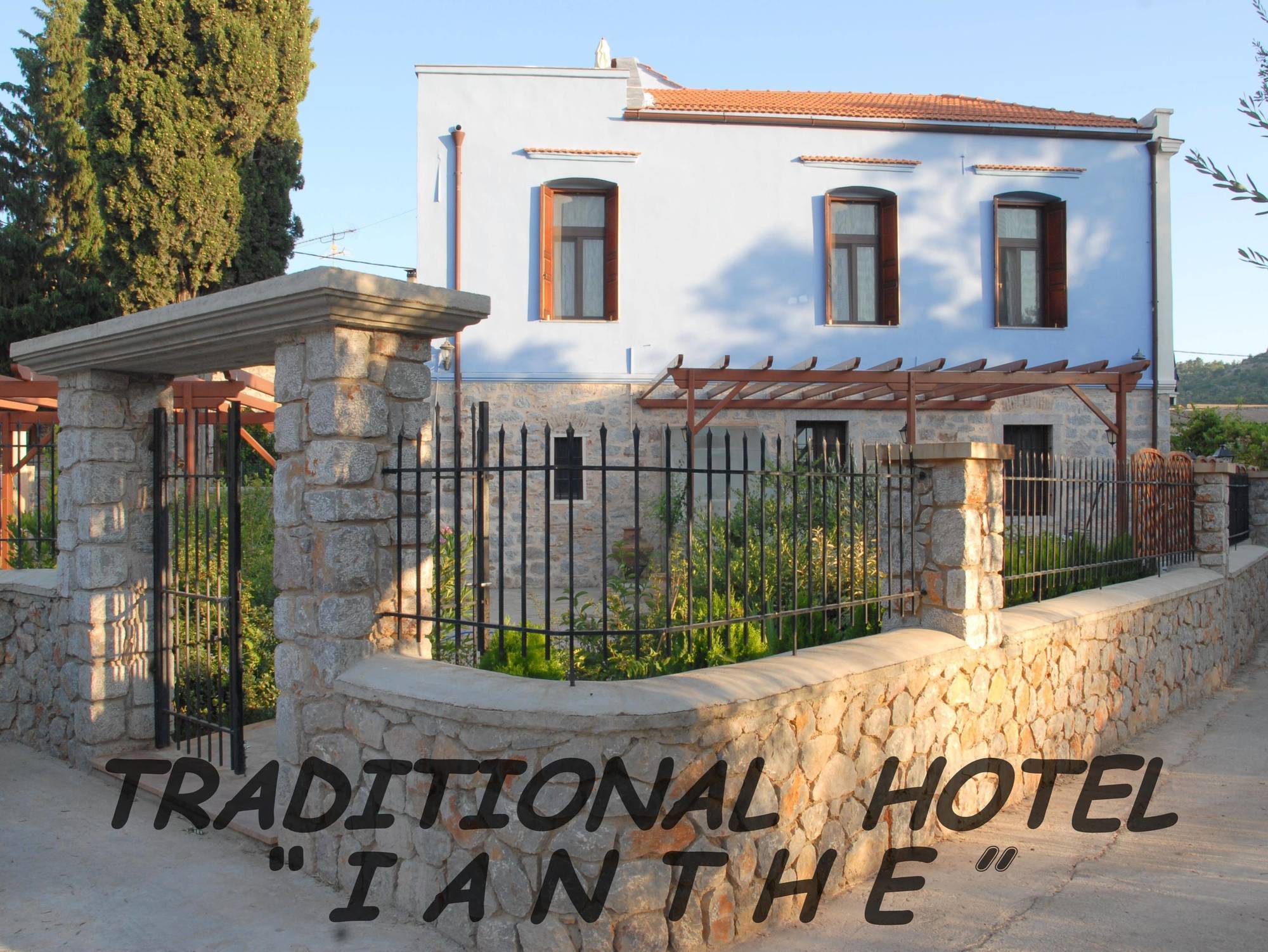 Traditional Hotel Ianthe Vessa ภายนอก รูปภาพ